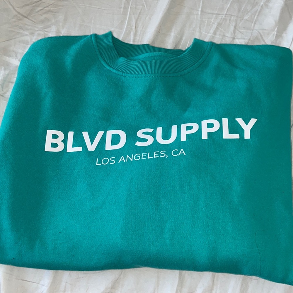 SOLD‼️ GOOD CONDITION! soft teal sweatshirt